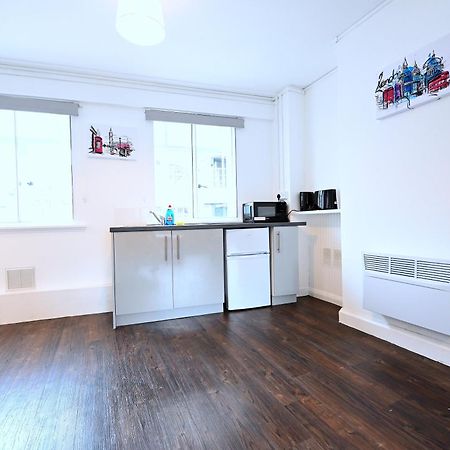 Centrally Located Flat In Leicester Square London Exterior foto